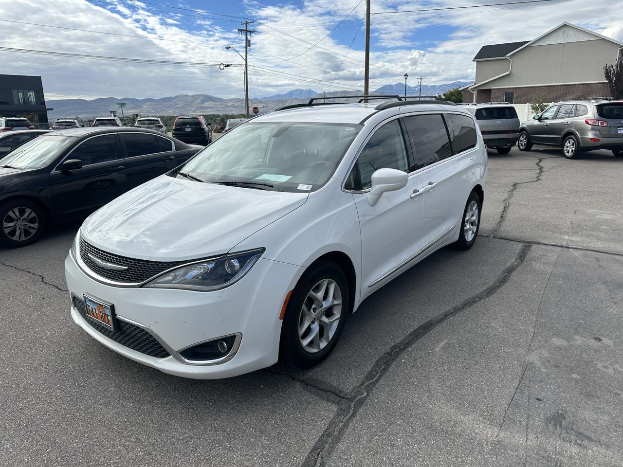 Chrysler Pacifica Touring-L FWD 2017