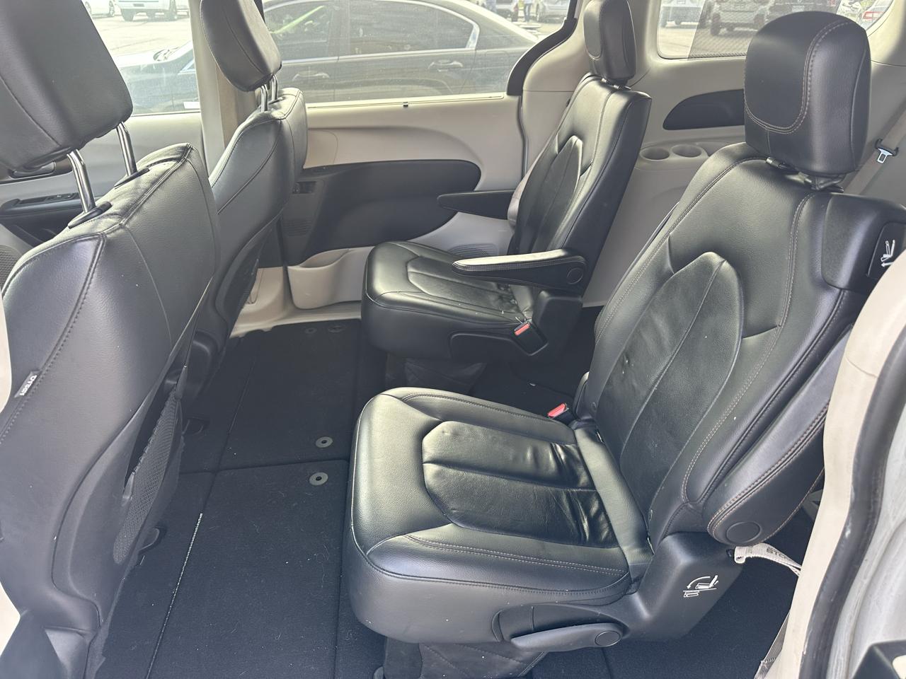 Chrysler Pacifica Touring-L FWD 2017