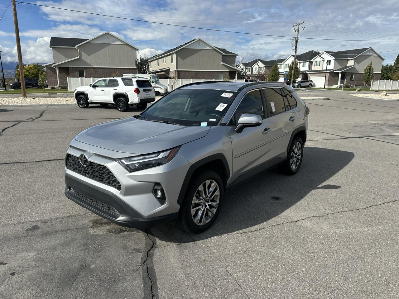Toyota RAV4 XLE Premium AWD (Natl) 2022