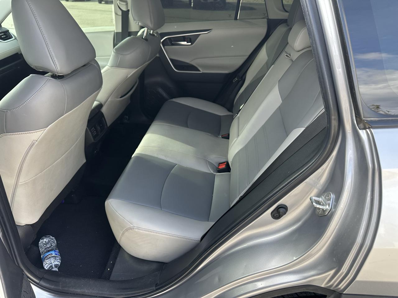 Toyota RAV4 XLE Premium AWD (Natl) 2022