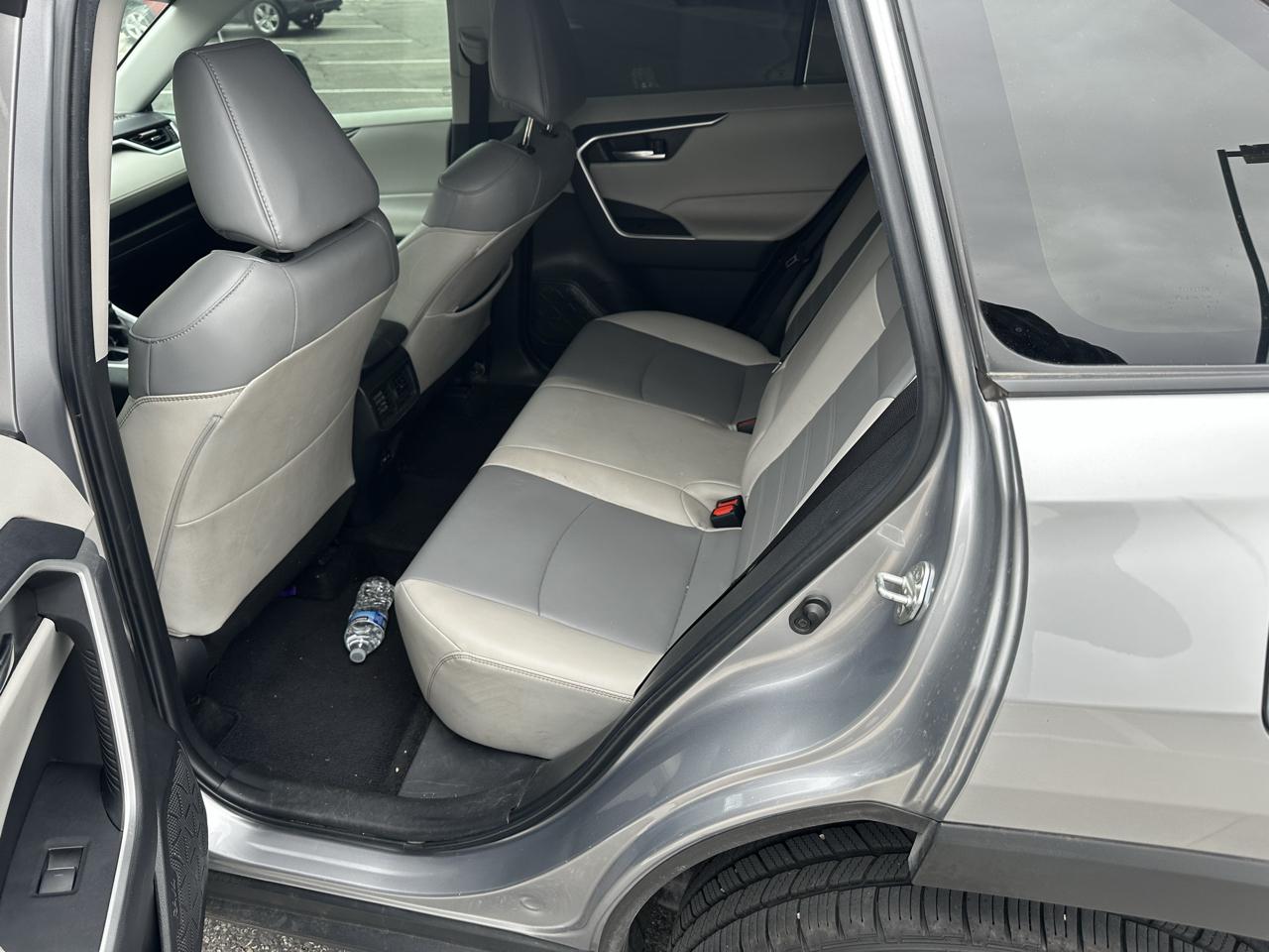 Toyota RAV4 XLE Premium AWD (Natl) 2022