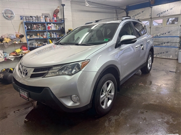 2013 Toyota RAV4 AWD 4dr XLE (Natl)