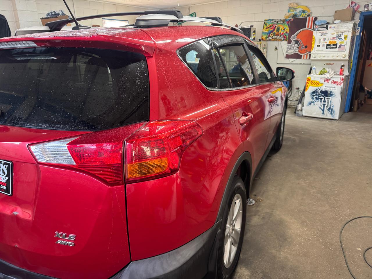 Toyota RAV4 AWD 4dr XLE (Natl) 2013