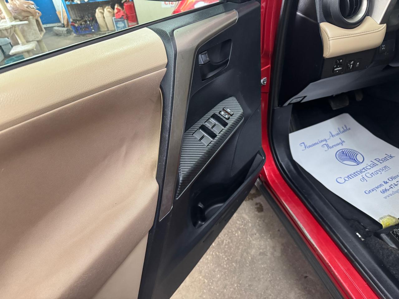 Toyota RAV4 AWD 4dr XLE (Natl) 2013