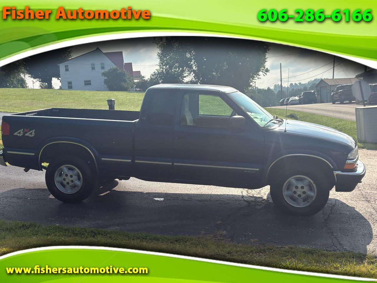 1999 Chevrolet S-10 Ext Cab 123" WB 4WD LS