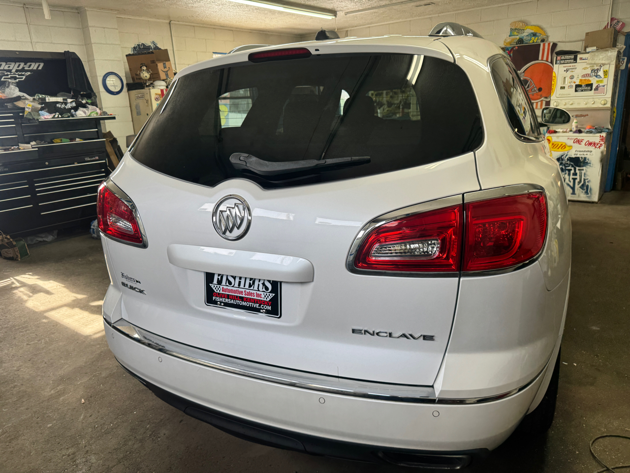 Buick Enclave FWD 4dr Leather 2017