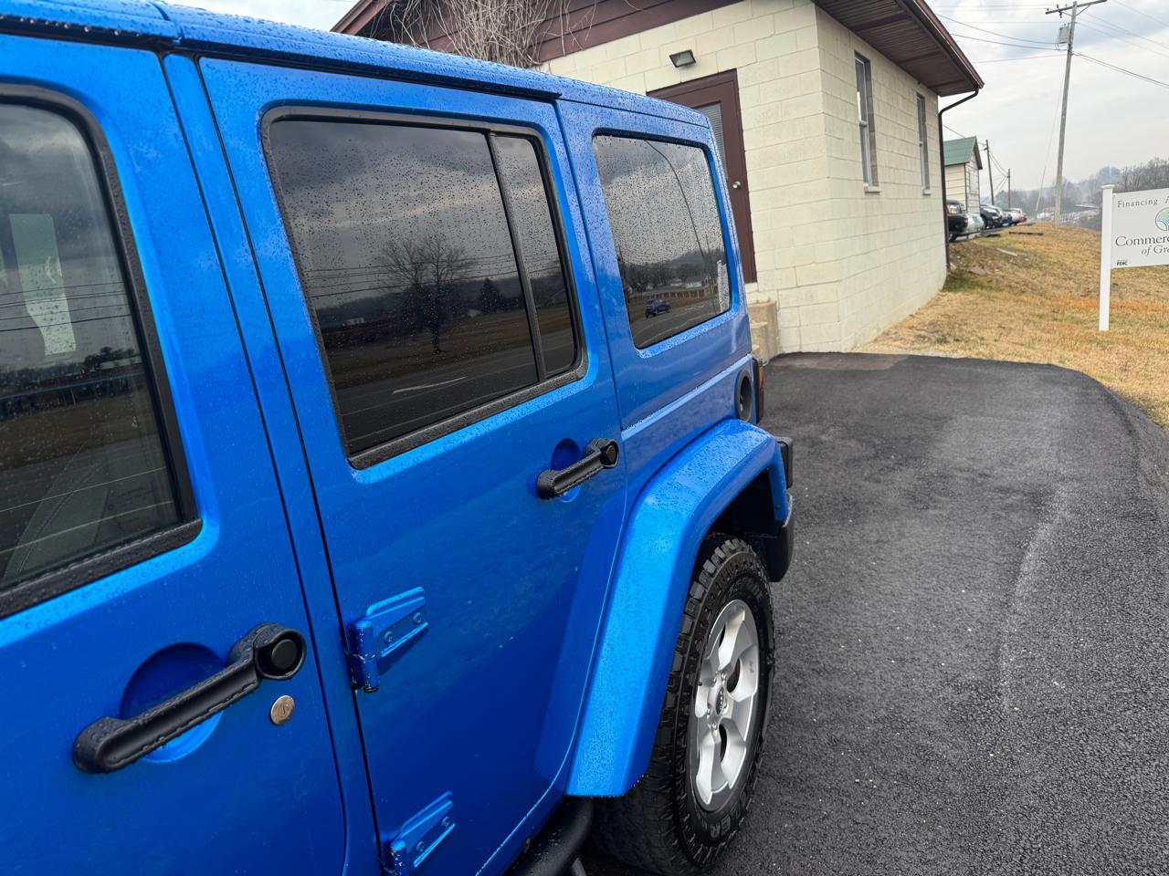 Jeep Wrangler Unlimited 4WD 4dr Sahara 2015