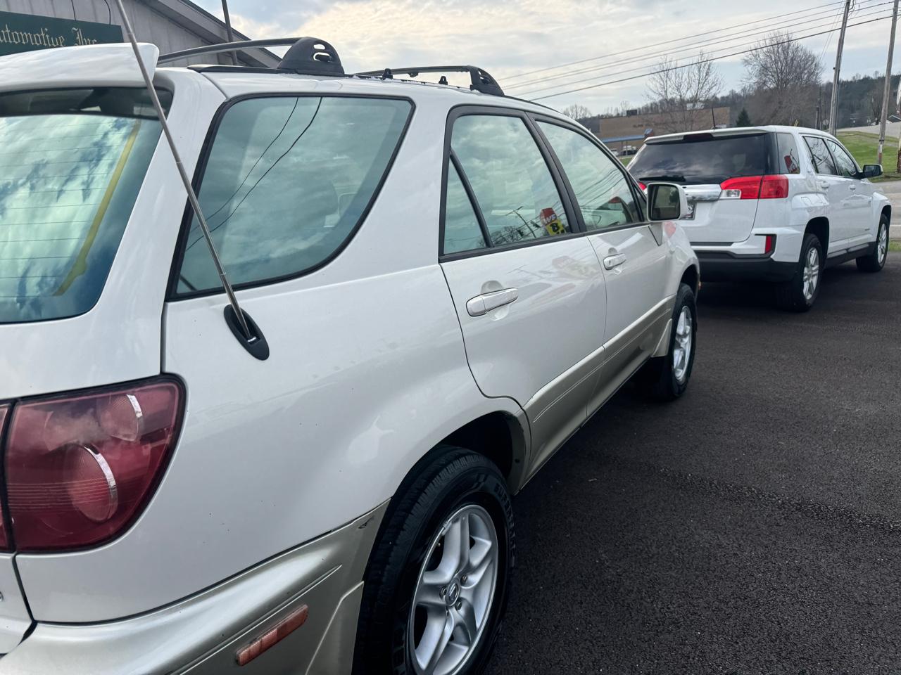 Lexus RX 300 Luxury SUV 4dr SUV 1999