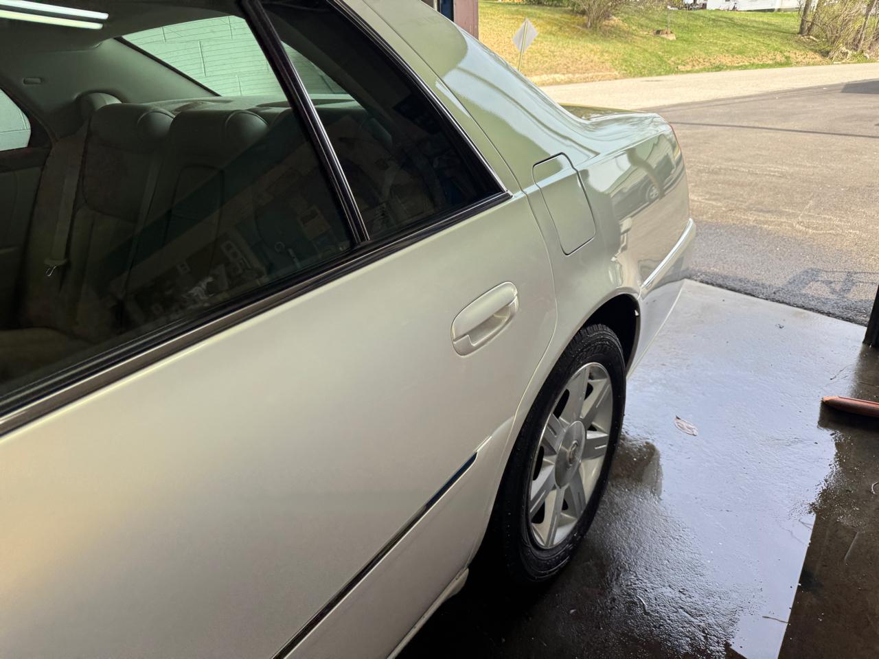 Cadillac DTS 4dr Sdn w/1SD 2008