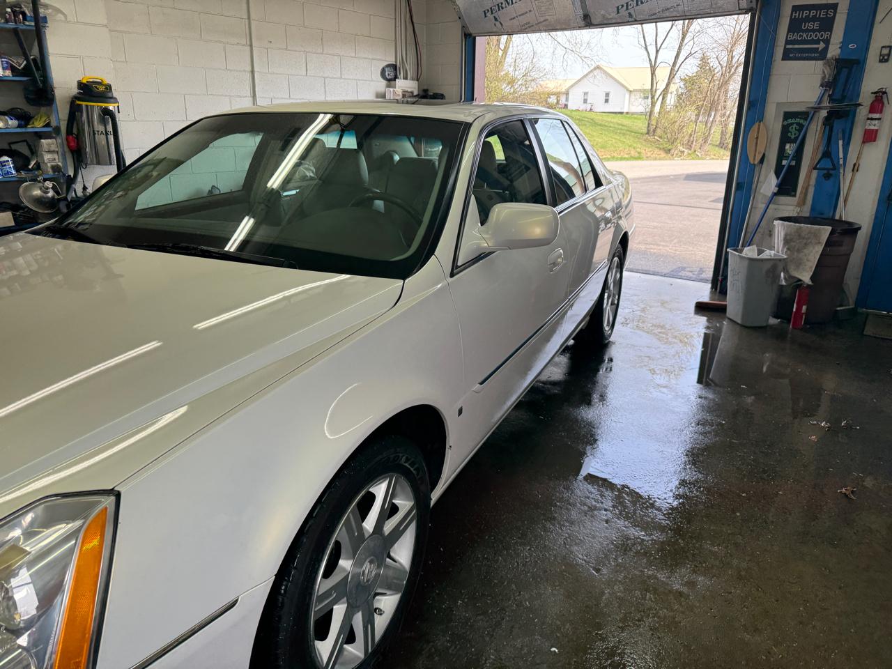 Cadillac DTS 4dr Sdn w/1SD 2008