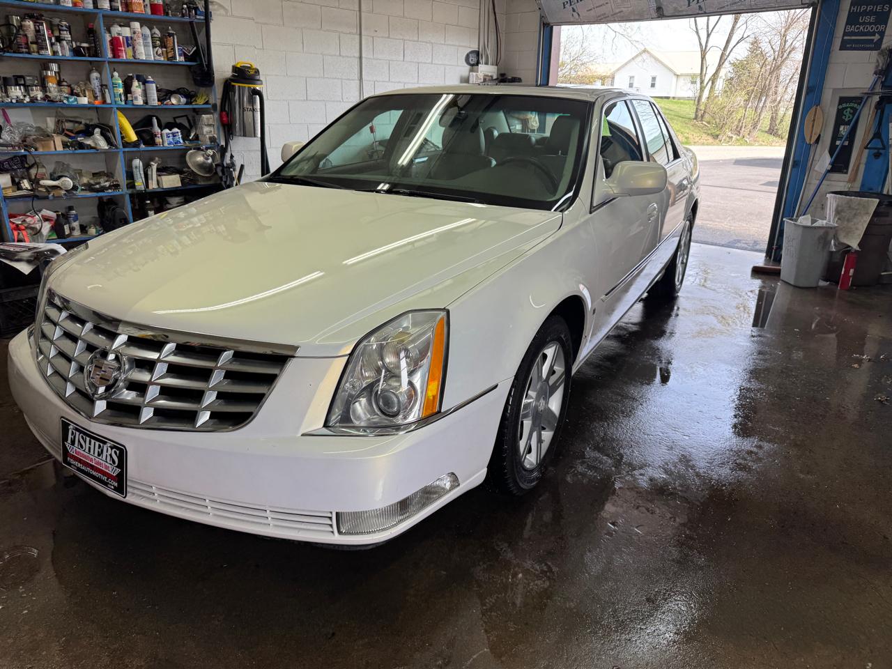 Cadillac DTS 4dr Sdn w/1SD 2008