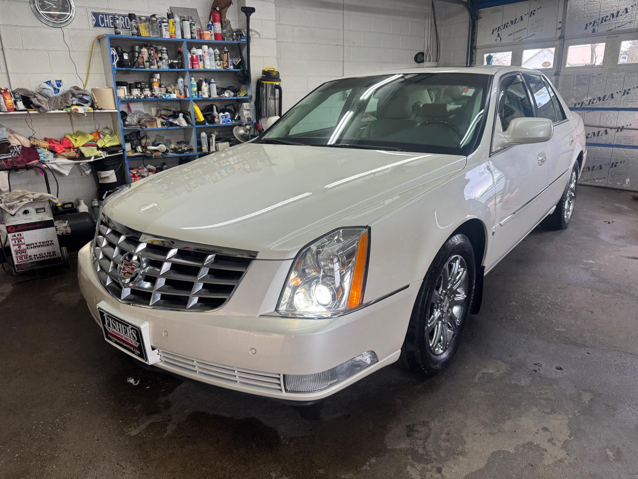 Cadillac DTS 4dr Sdn w/1SD 2008