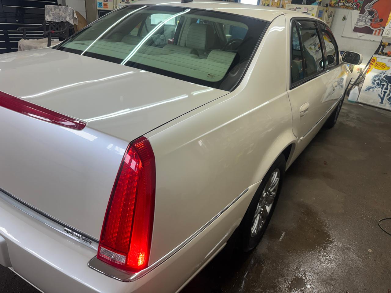 Cadillac DTS 4dr Sdn w/1SD 2008