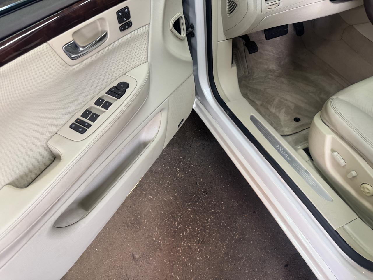 Cadillac DTS 4dr Sdn w/1SD 2008