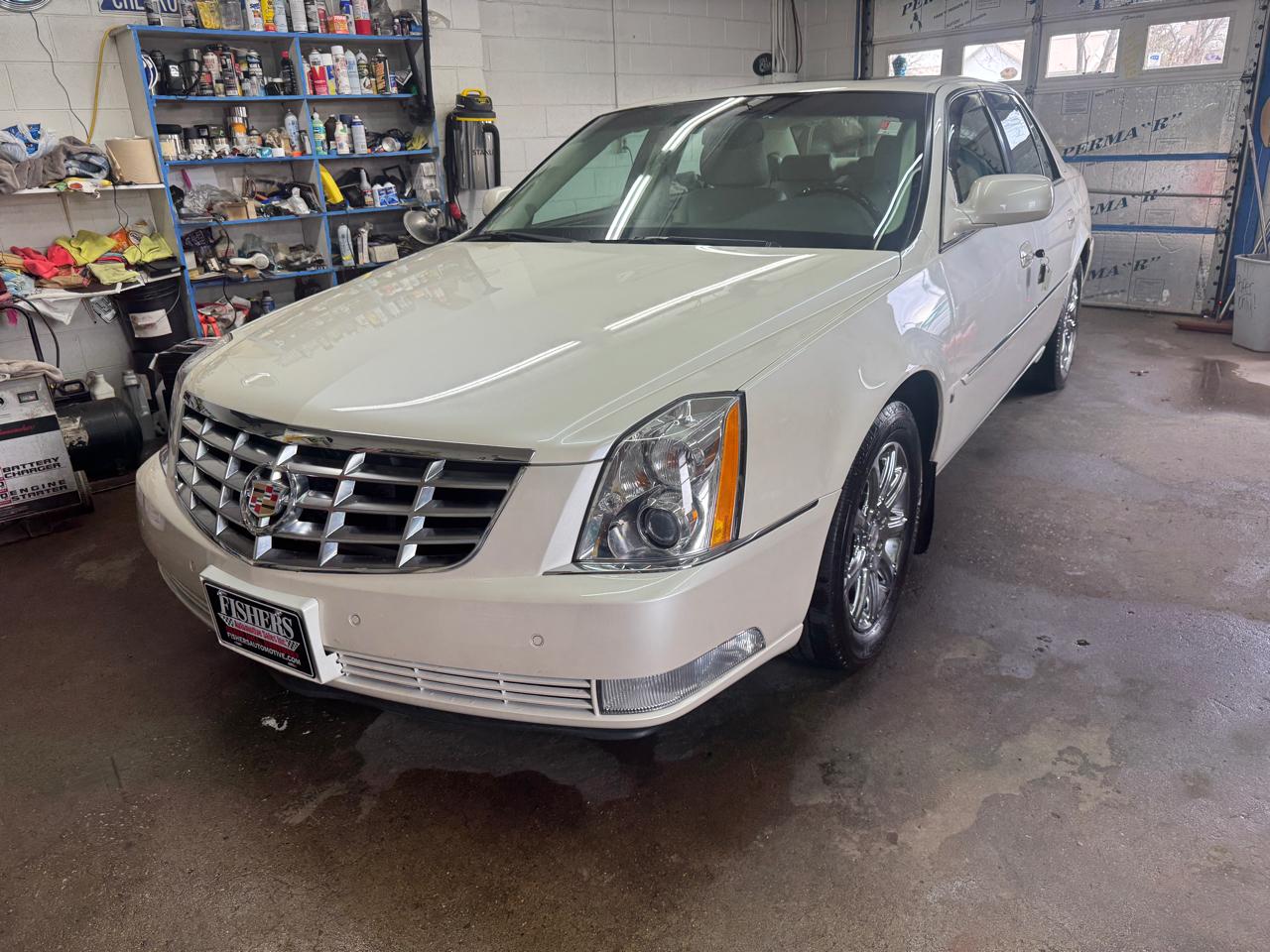 Cadillac DTS 4dr Sdn w/1SD 2008