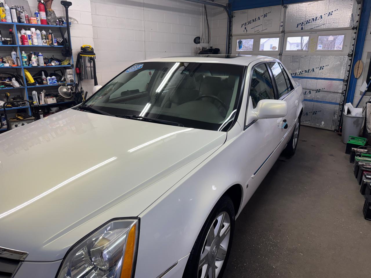 Cadillac DTS 4dr Sdn w/1SB 2006