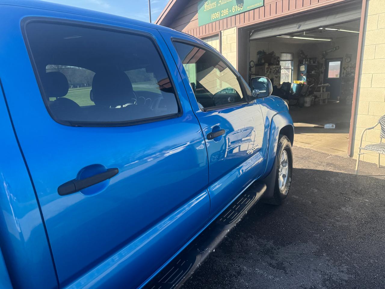 Toyota Tacoma 4WD Dbl V6 MT (Natl) 2008