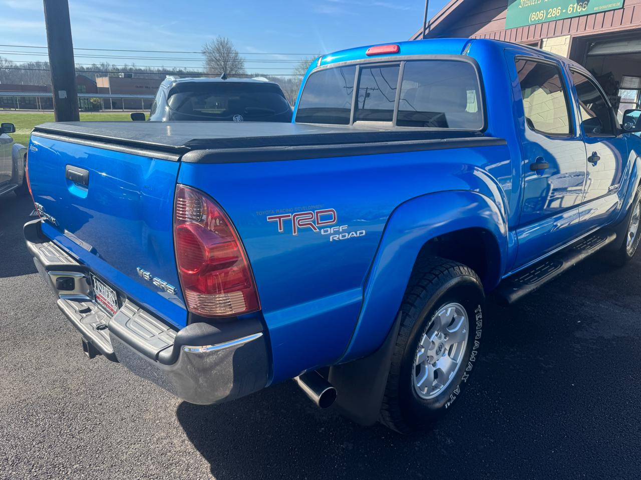 Toyota Tacoma 4WD Dbl V6 MT (Natl) 2008
