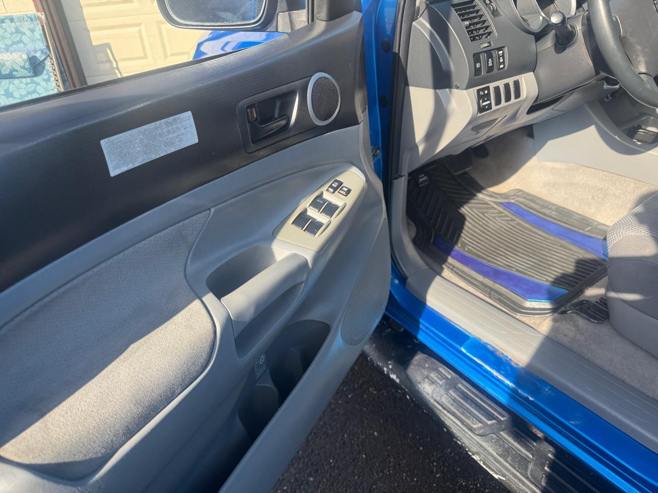 Toyota Tacoma 4WD Dbl V6 MT (Natl) 2008