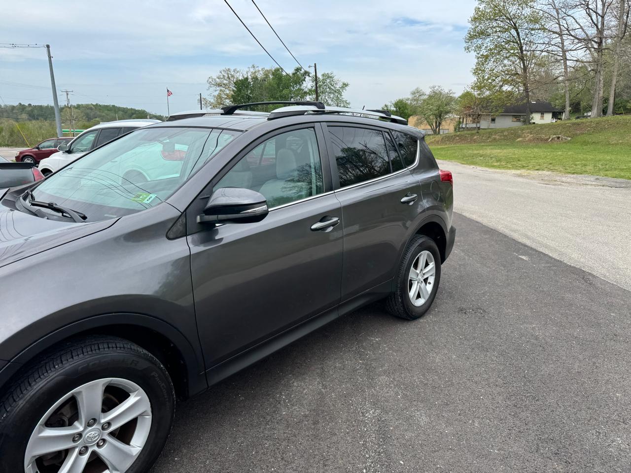 Toyota RAV4 AWD 4dr XLE (Natl) 2014