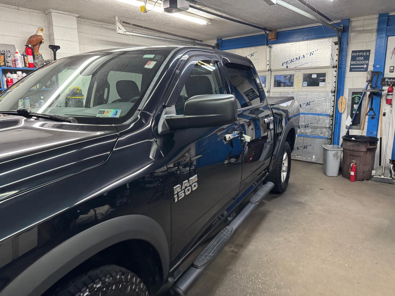 RAM 1500 4WD Crew Cab 140.5" SLT 2013