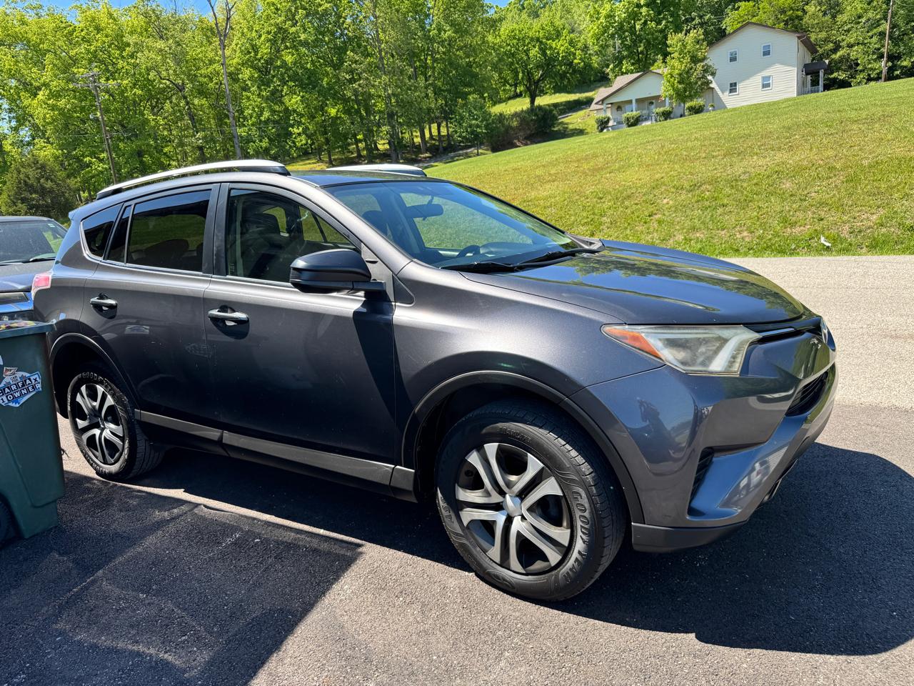Toyota RAV4 AWD 4dr LE (Natl) 2016