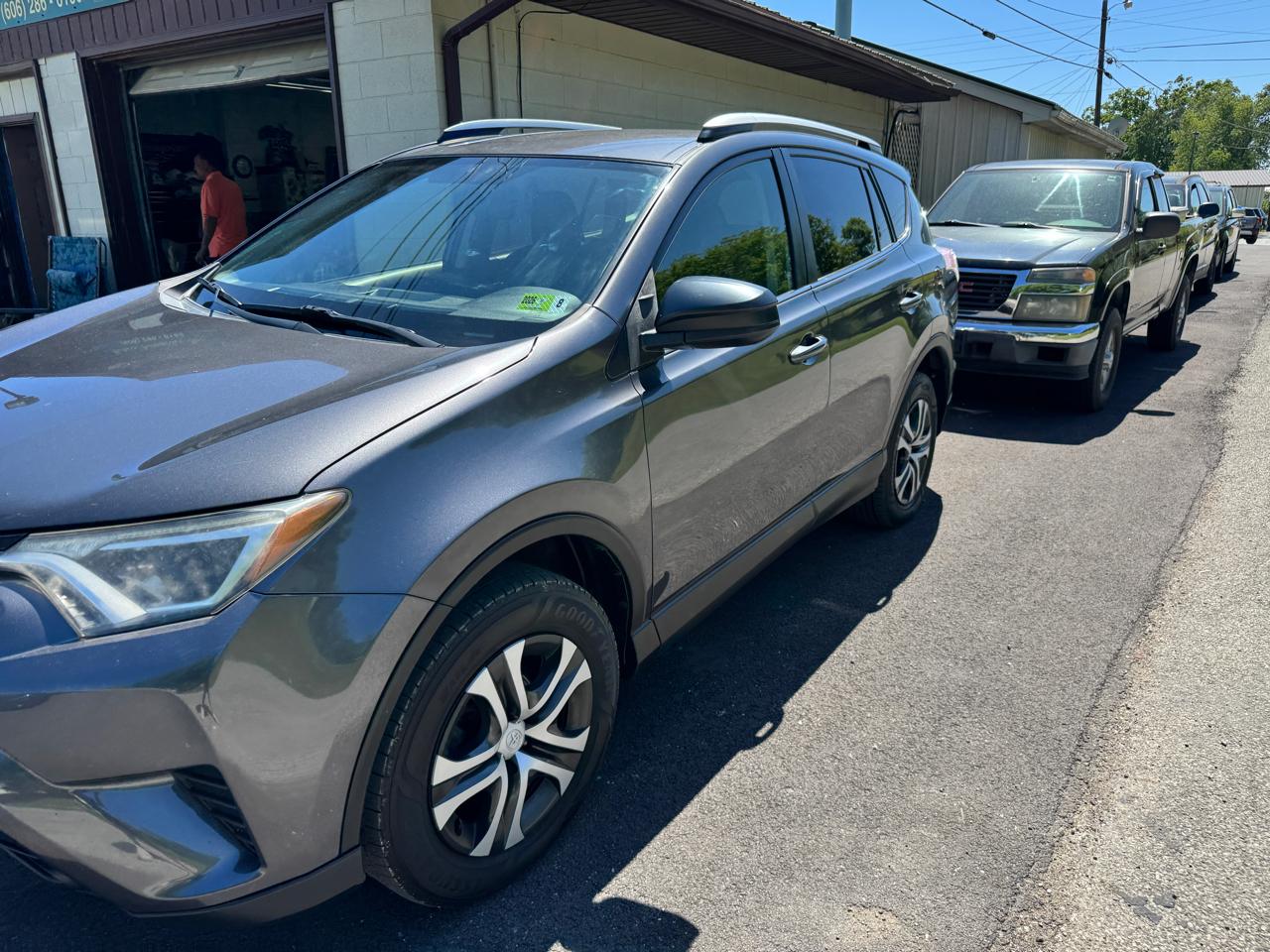 Toyota RAV4 AWD 4dr LE (Natl) 2016