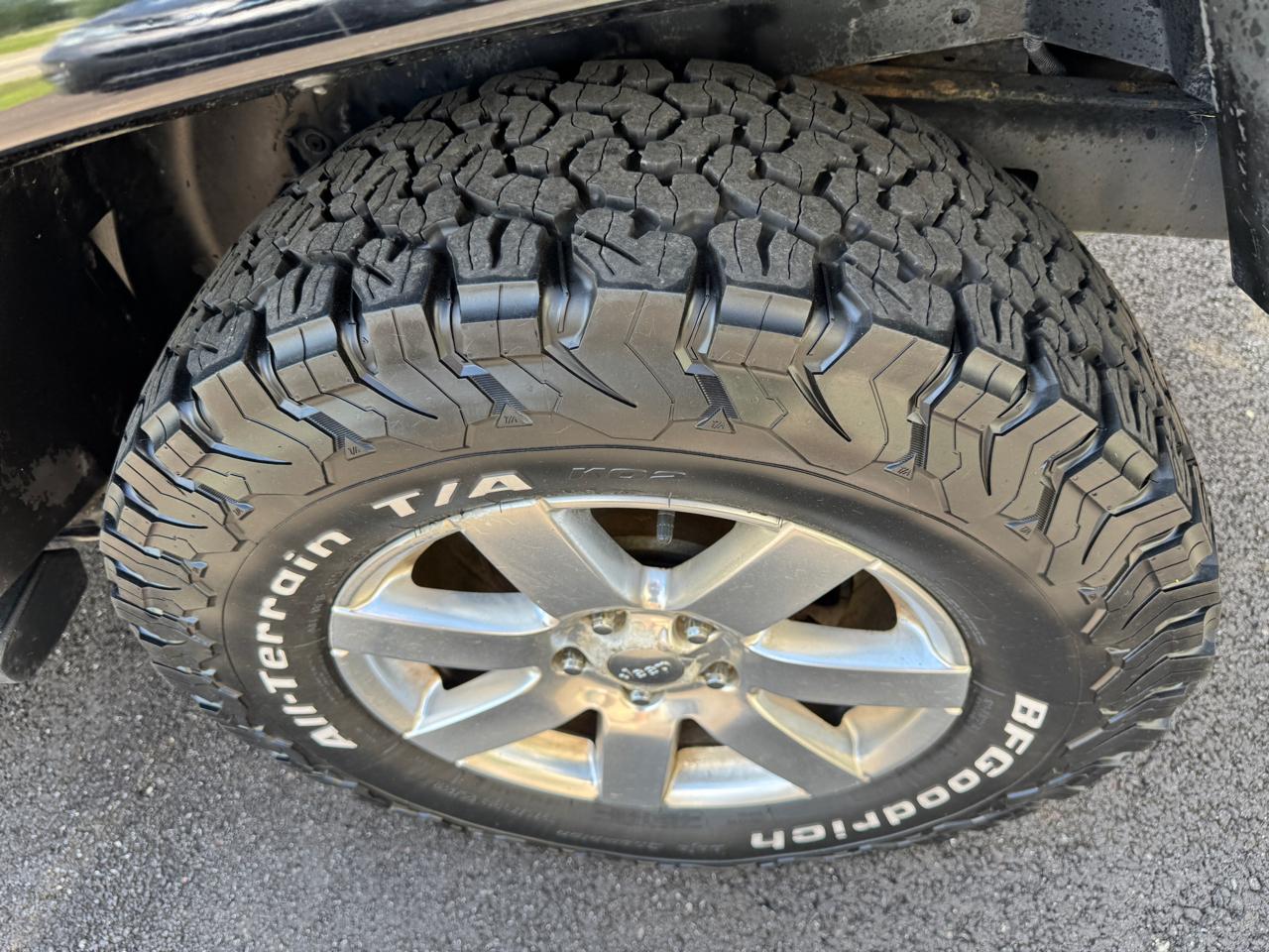 Jeep Wrangler Unlimited 4WD 4dr Sahara 2013