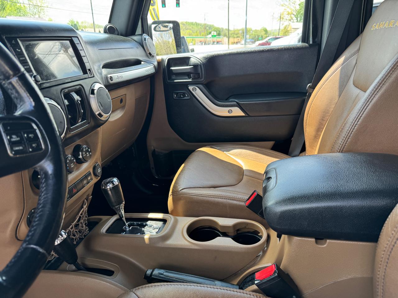 Jeep Wrangler Unlimited 4WD 4dr Sahara 2013