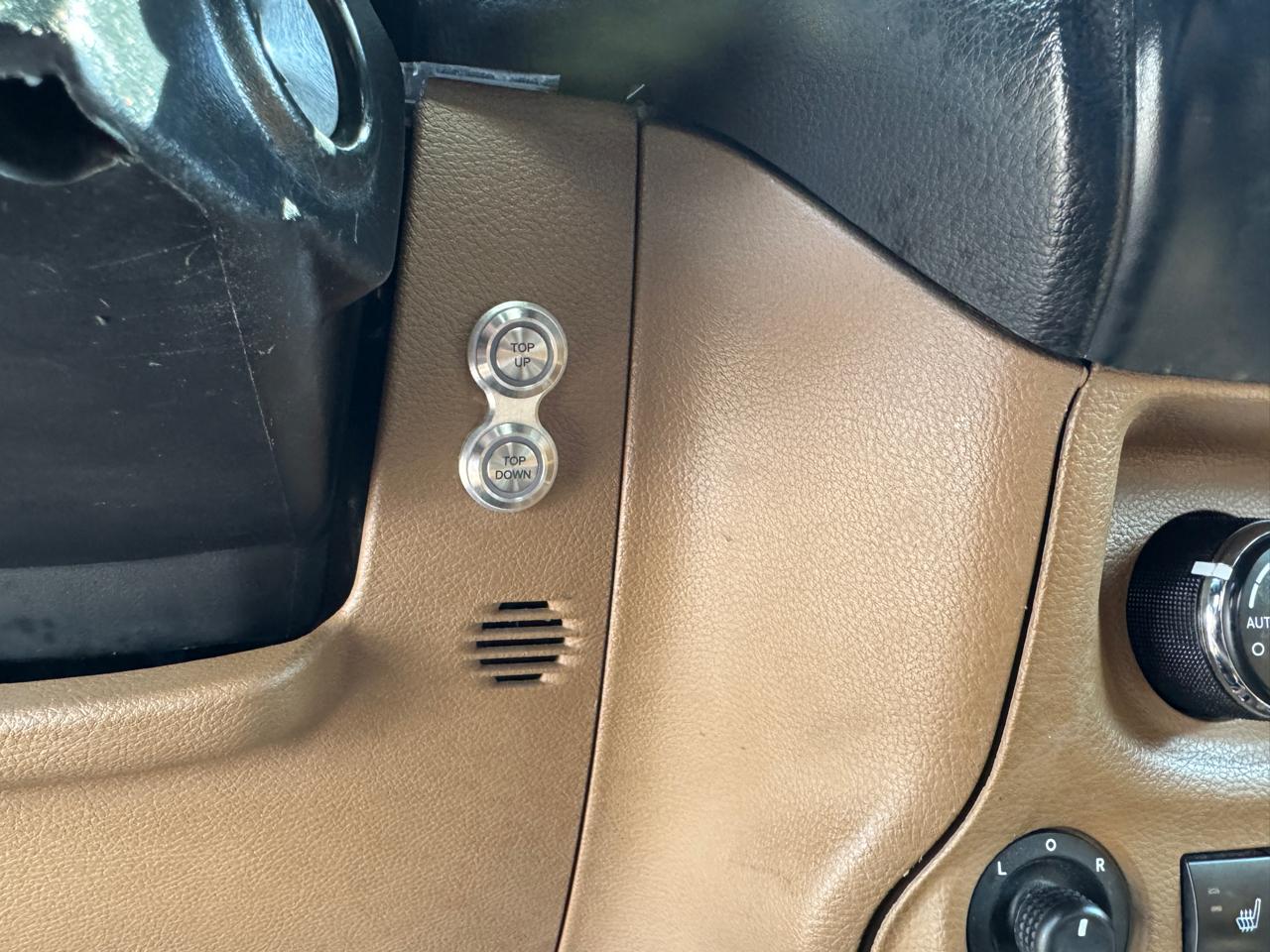 Jeep Wrangler Unlimited 4WD 4dr Sahara 2013