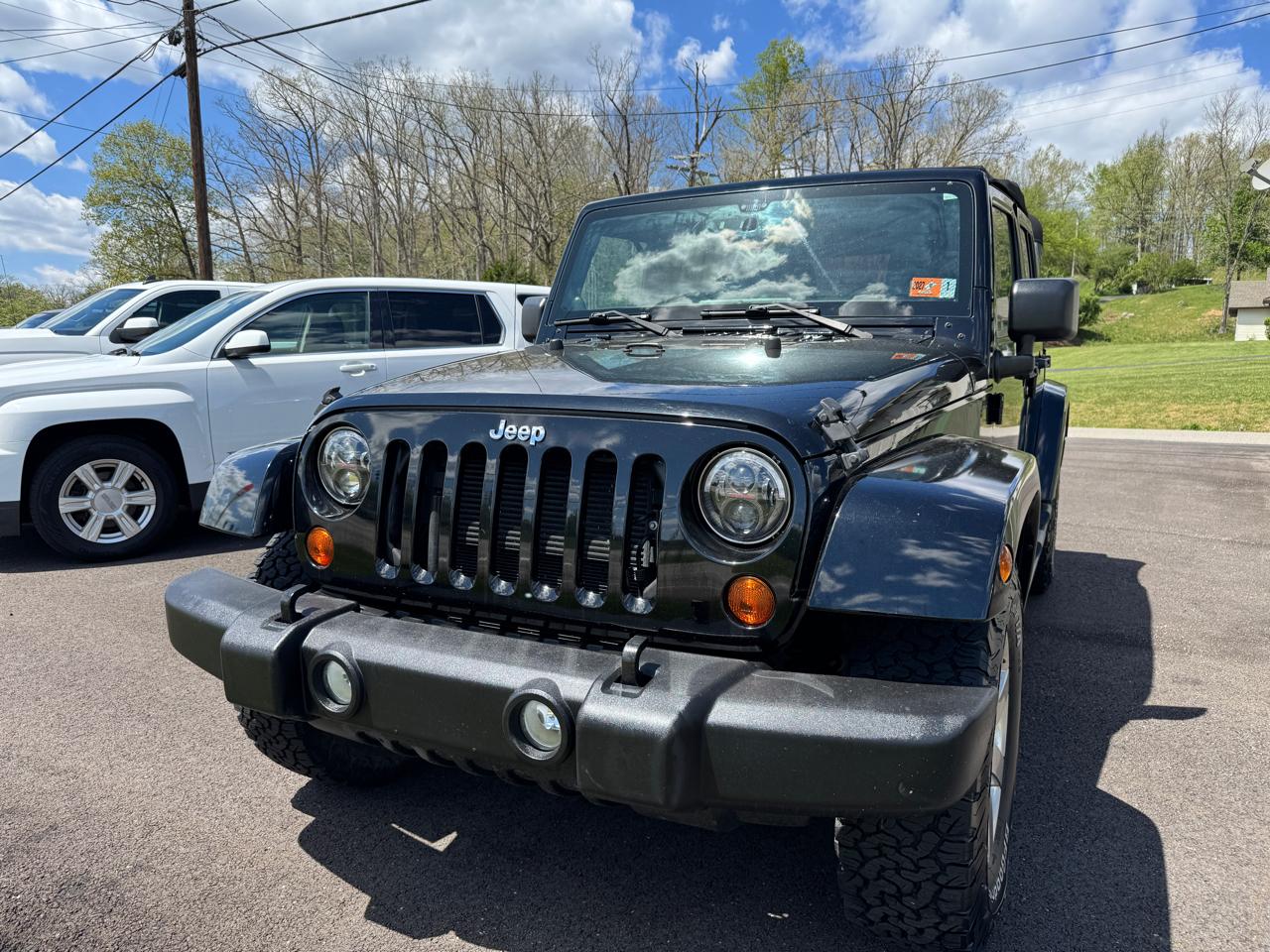Jeep Wrangler Unlimited 4WD 4dr Sahara 2013