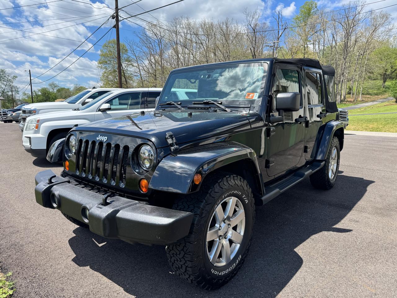 Jeep Wrangler Unlimited 4WD 4dr Sahara 2013