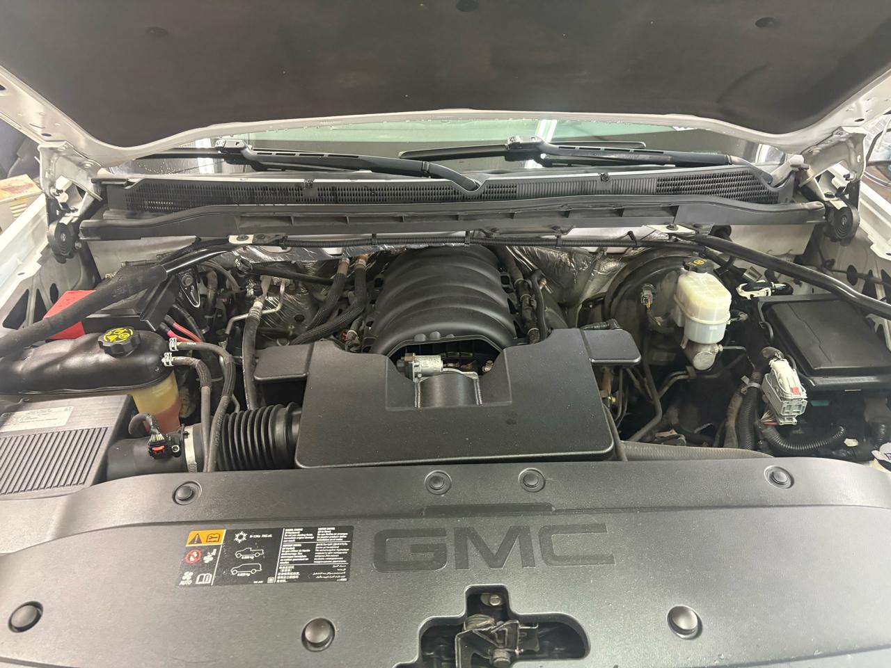 GMC Sierra 1500 4WD Crew Cab 153.0" SLT 2015