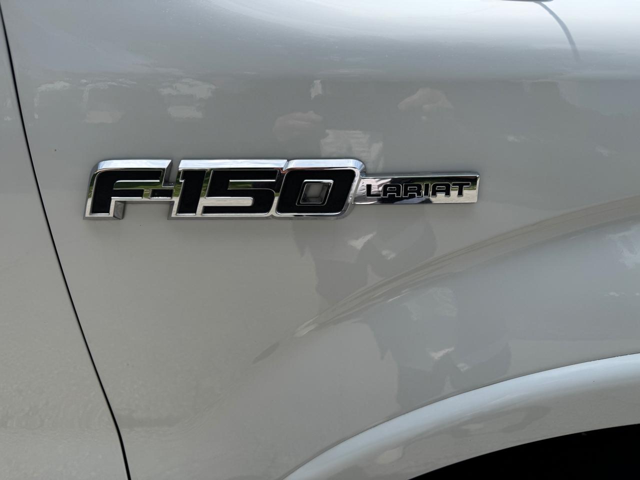 Ford F-150 4WD SuperCrew 145" Platinum 2011