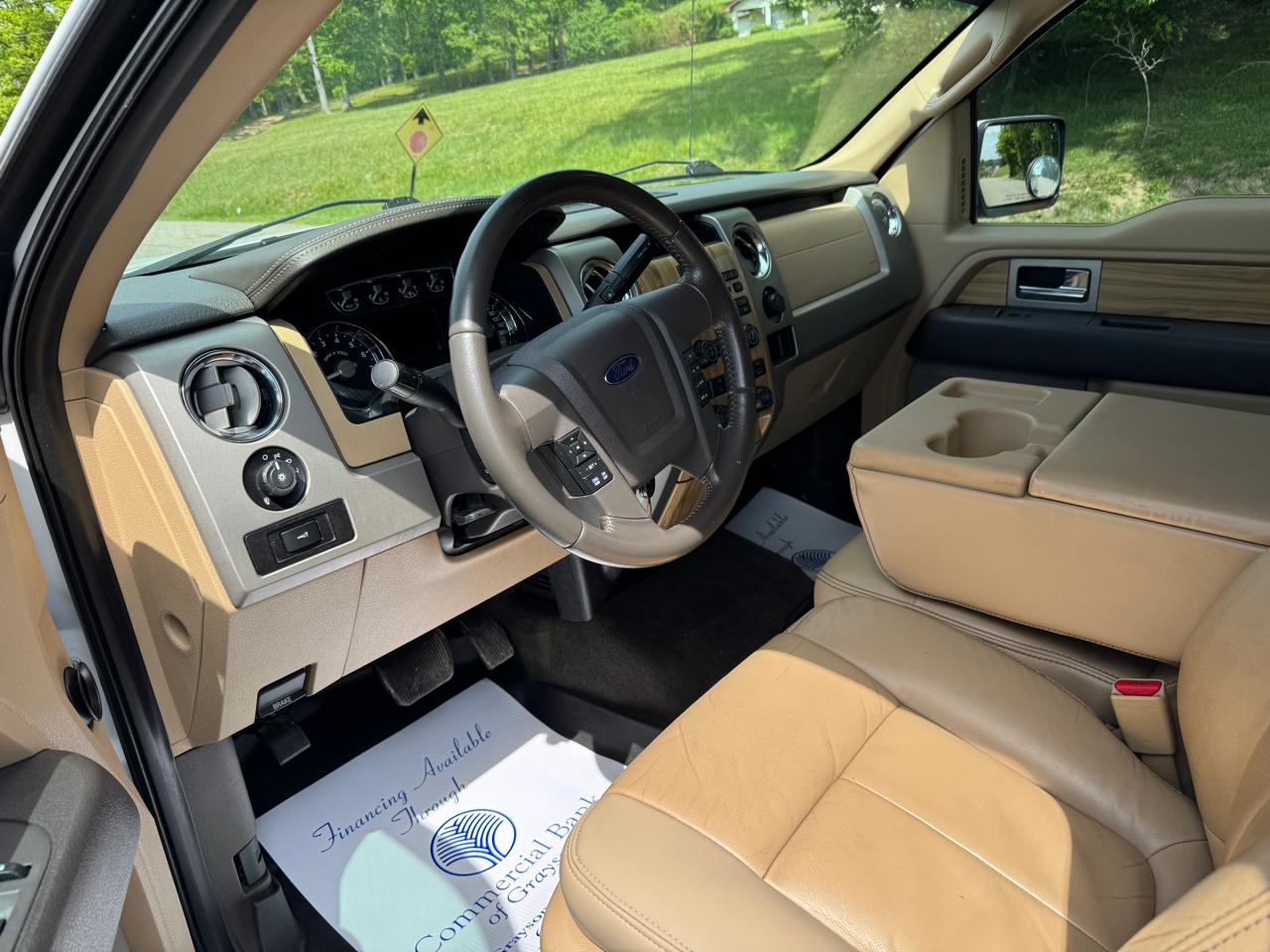 Ford F-150 4WD SuperCrew 145" Platinum 2011