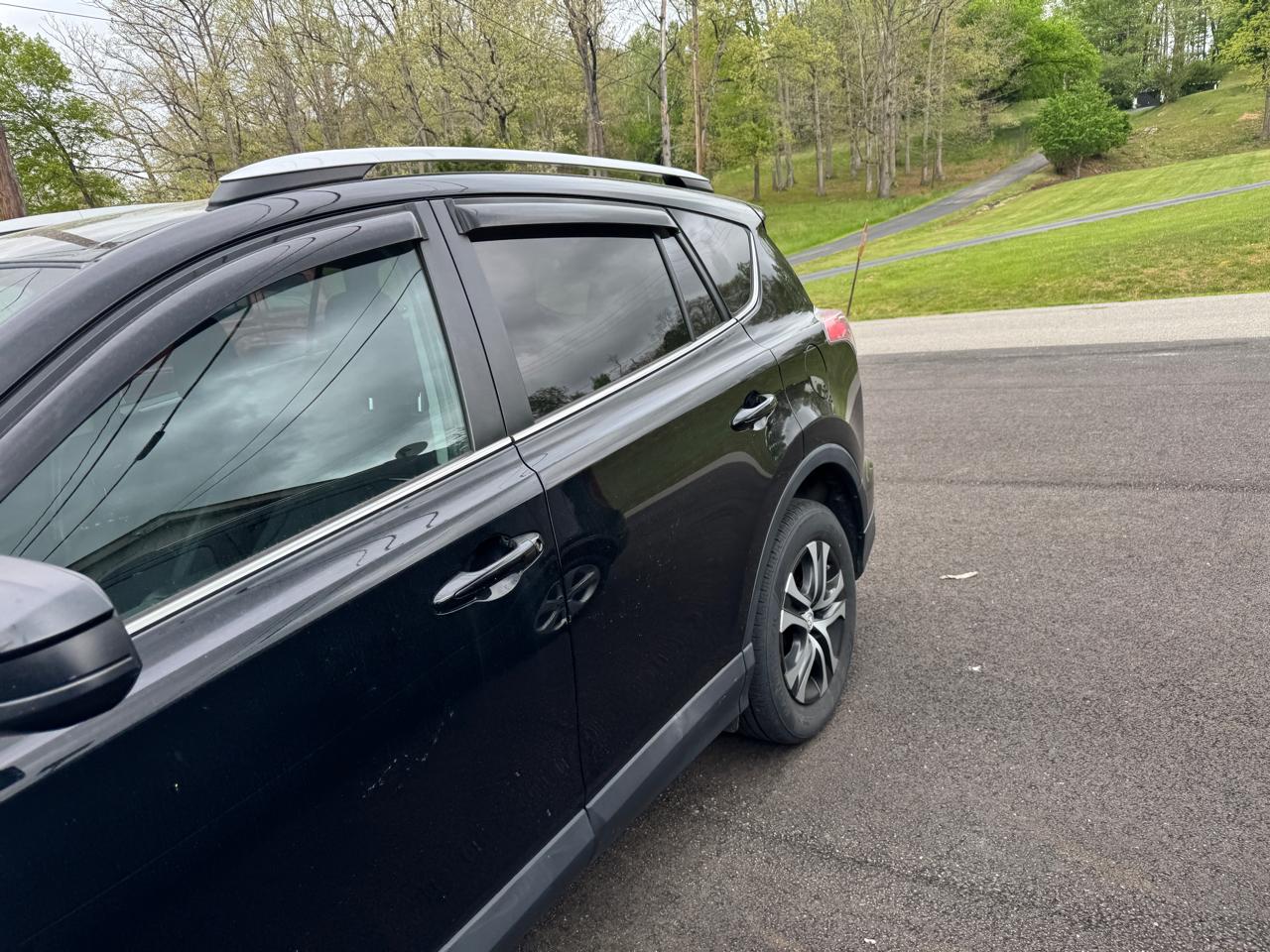 Toyota RAV4 AWD 4dr LE (Natl) 2016