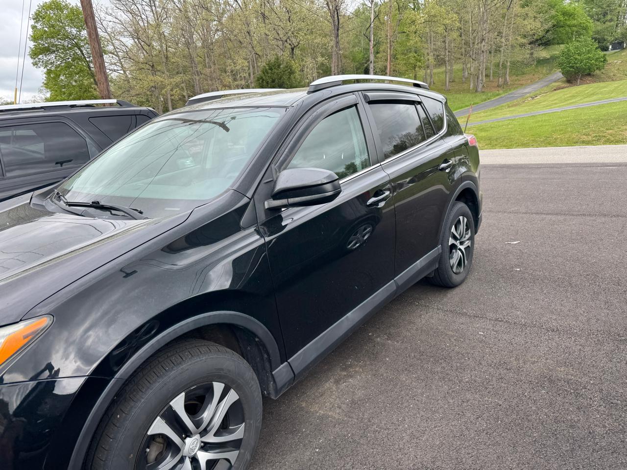 Toyota RAV4 AWD 4dr LE (Natl) 2016