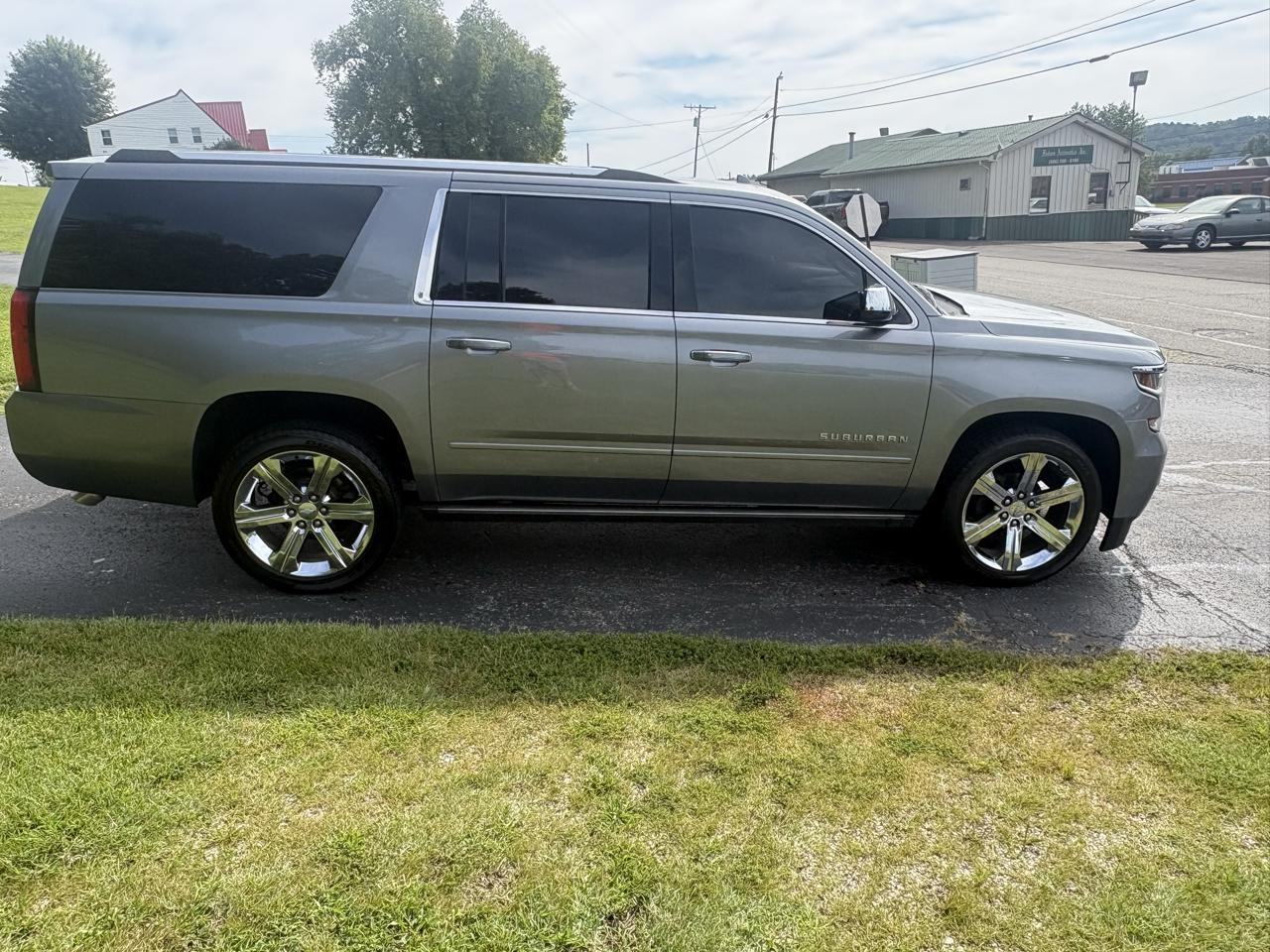 Chevrolet Suburban 4WD 4dr 1500 Premier 2018