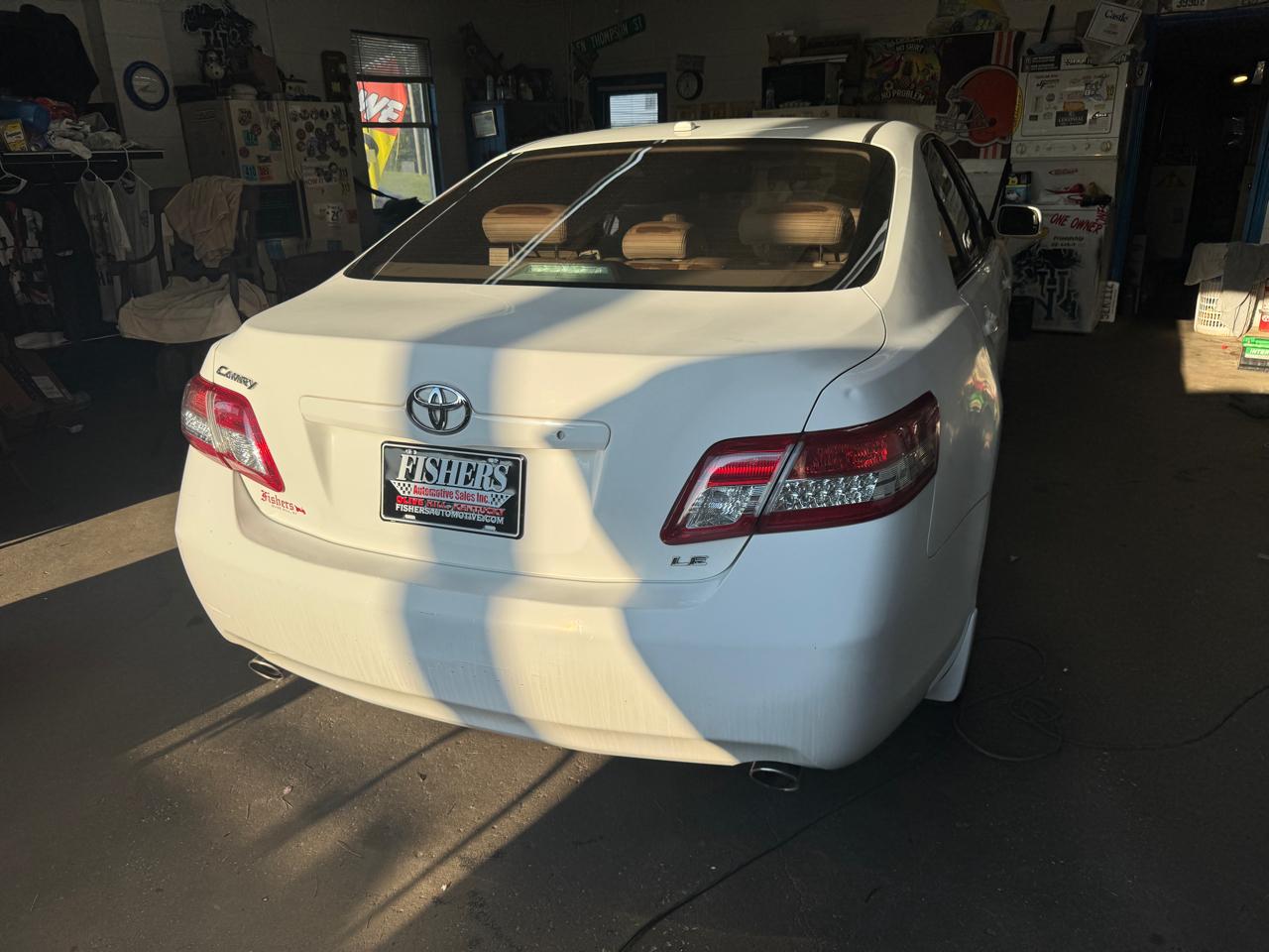 Toyota Camry 4dr Sdn V6 Auto XLE (Natl) 2010