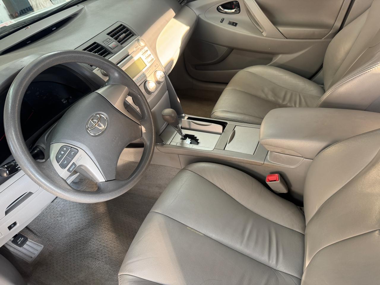 Toyota Camry 4dr Sdn V6 Auto XLE (Natl) 2010