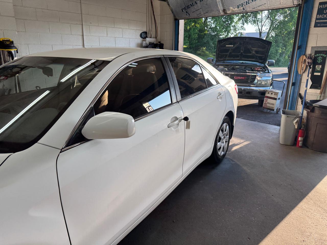 Toyota Camry 4dr Sdn V6 Auto XLE (Natl) 2010