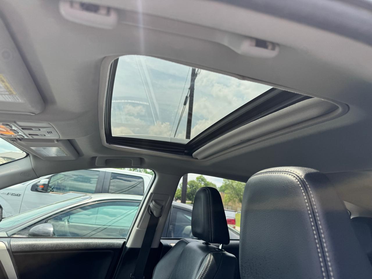 Toyota RAV4 AWD 4dr Limited (Natl) 2015