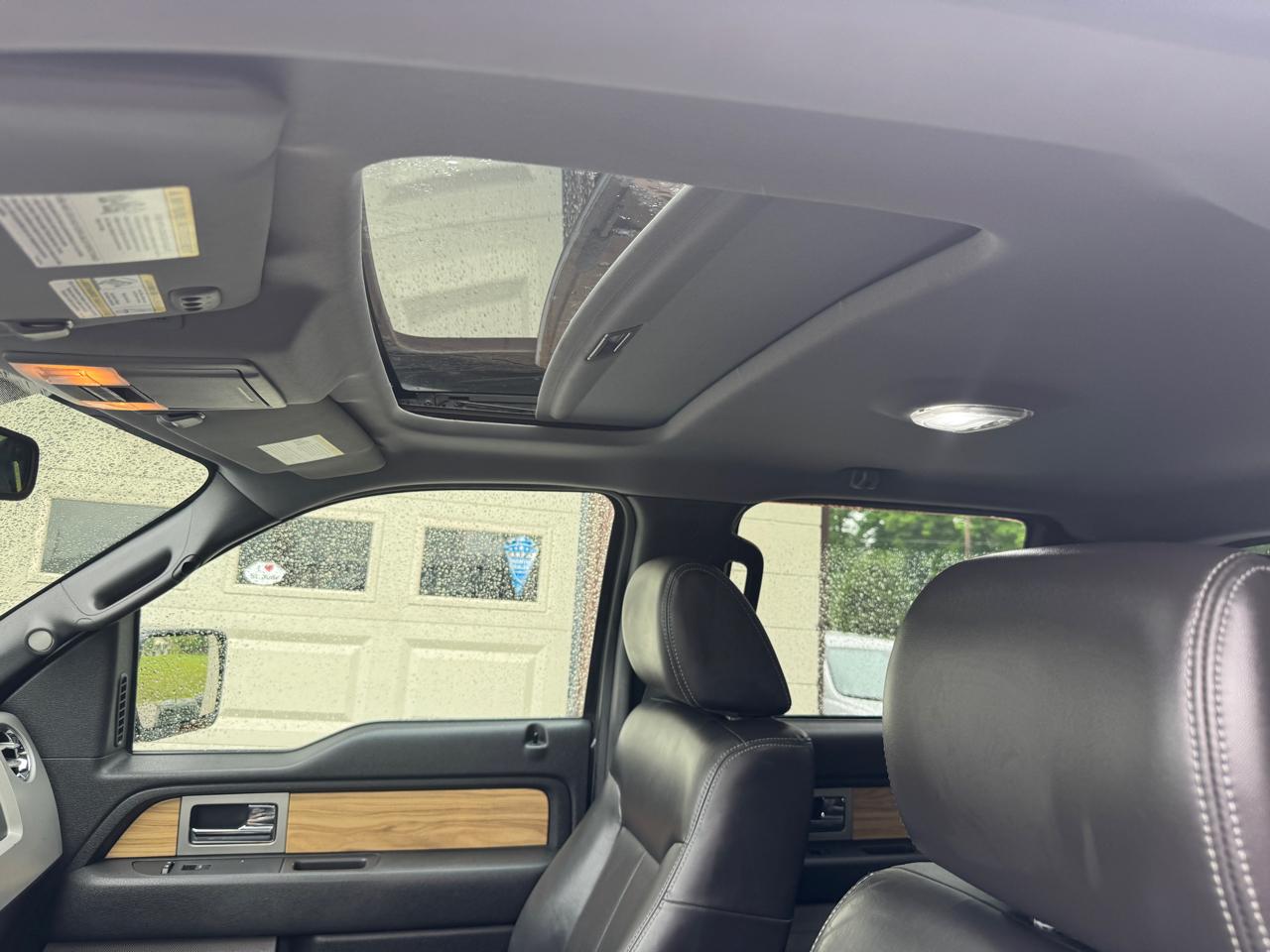 Ford F-150 4WD SuperCrew 145" Platinum 2011
