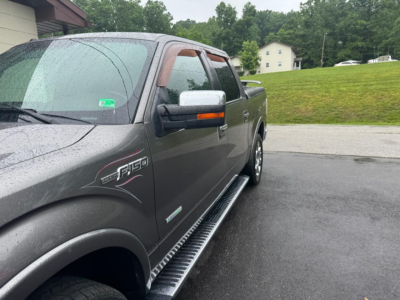 Ford F-150 4WD SuperCrew 145" Platinum 2011