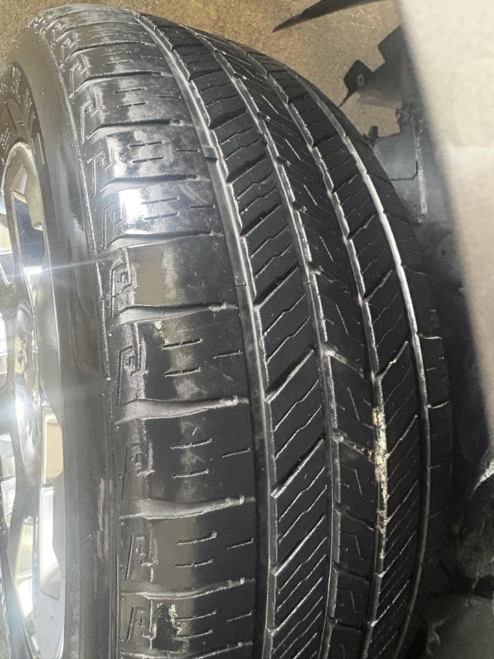 Ford F-150 4WD SuperCrew 145" Platinum 2011