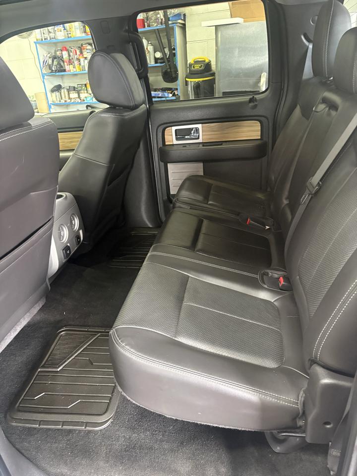 Ford F-150 4WD SuperCrew 145" Platinum 2011