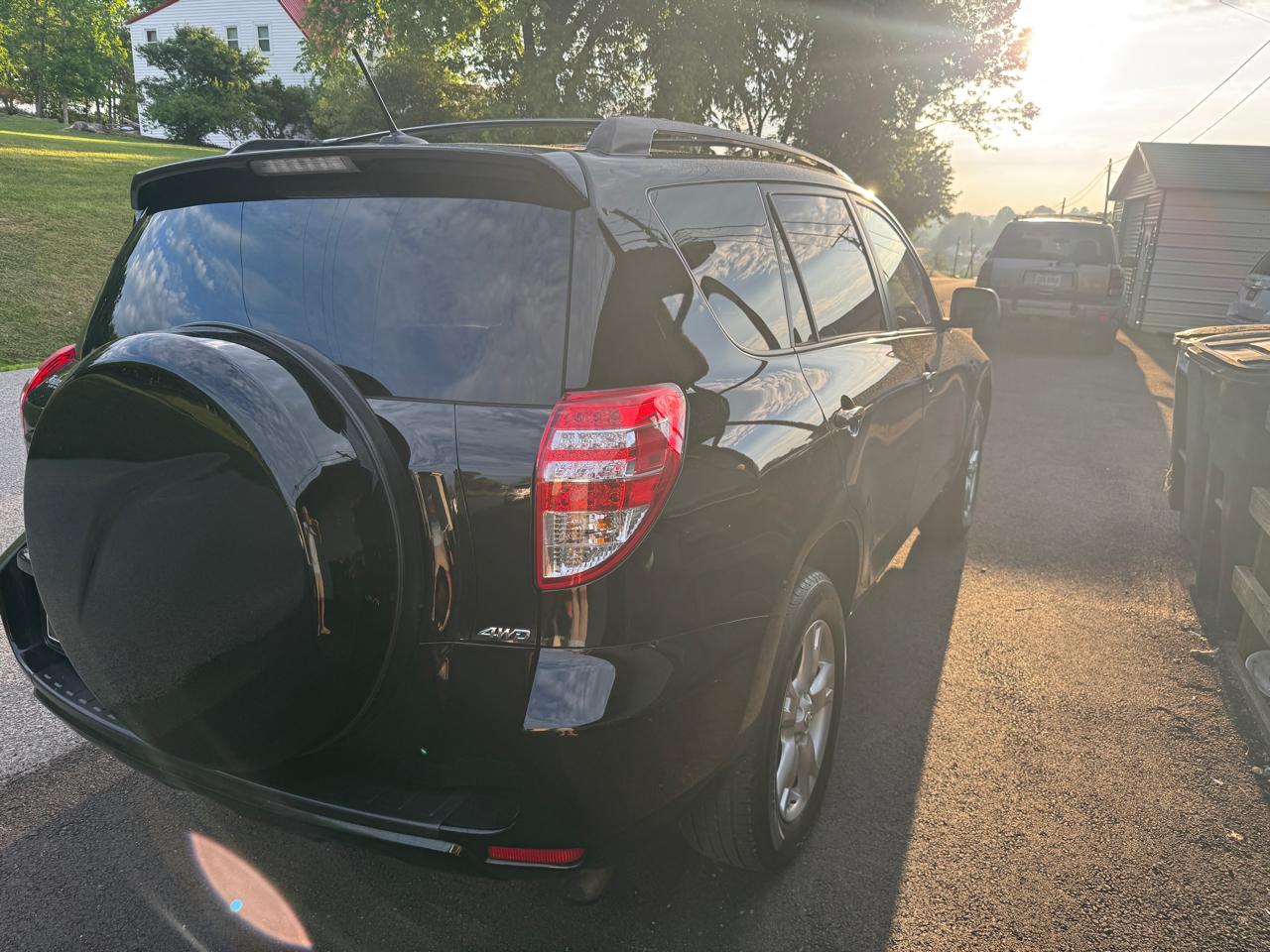 Toyota RAV4 4WD 4dr 4-cyl 4-Spd AT (Natl) 2011