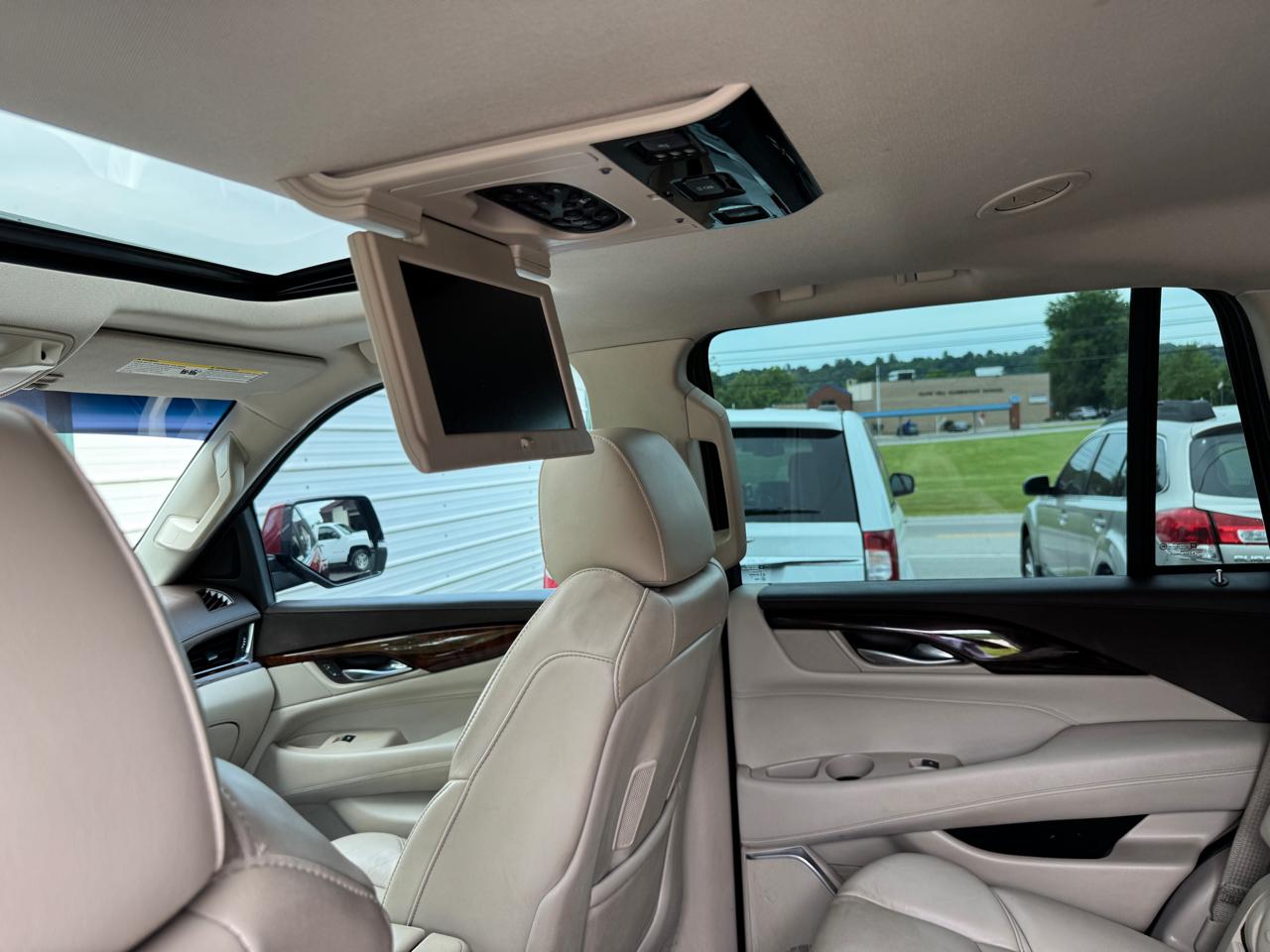 Cadillac Escalade 4WD 4dr Premium 2015