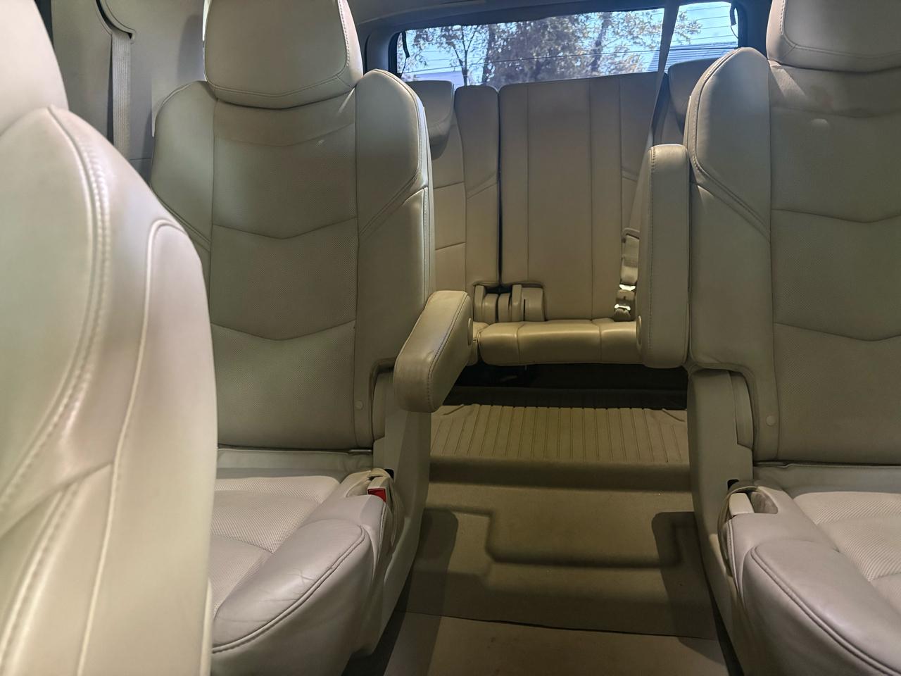 Cadillac Escalade 4WD 4dr Premium 2015