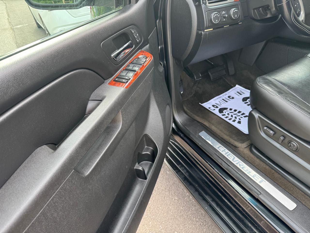 Chevrolet Avalanche 4WD Crew Cab LTZ 2010